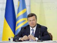 24 общественные организации просят Януковича признать закон о референдуме недействительным